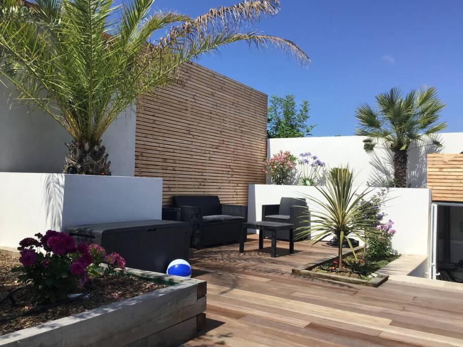 Villa Exceptionnelle Piscine Et Jardin Prive Sejour Haut De Gamme Proche La Rochelle Sainte-Soulle Exterior photo